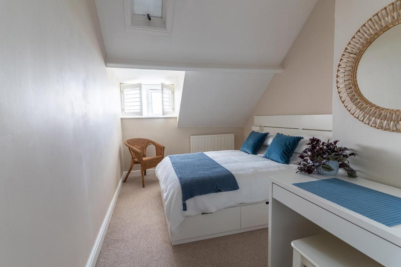 Stowaways Loft Apartment Whitby Exterior foto